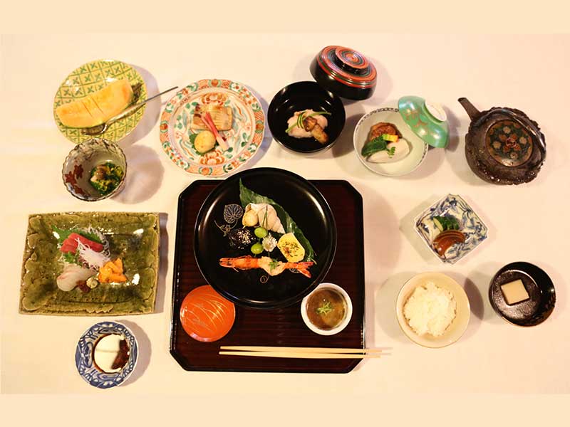 رسوم غذا خوردن ژاپنی ها
